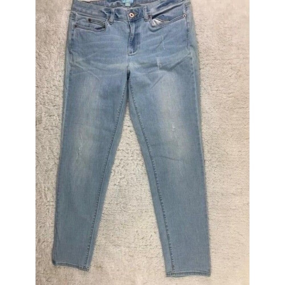 CeCe Size 31 12 Womens Jeans Stretch Mid Rise Tapered Ankle Light Wash